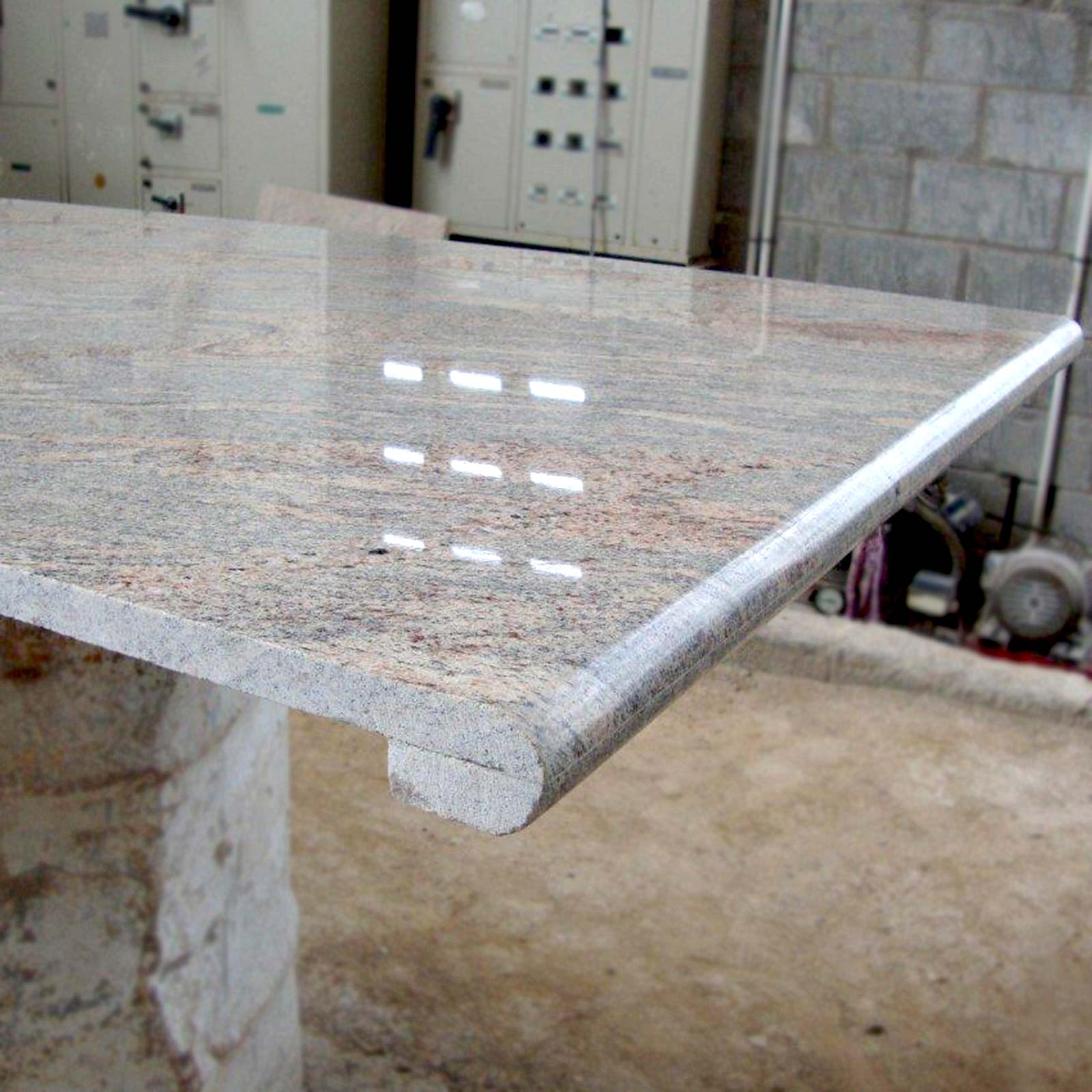 Colombo jubrana bullnose edge countertop
