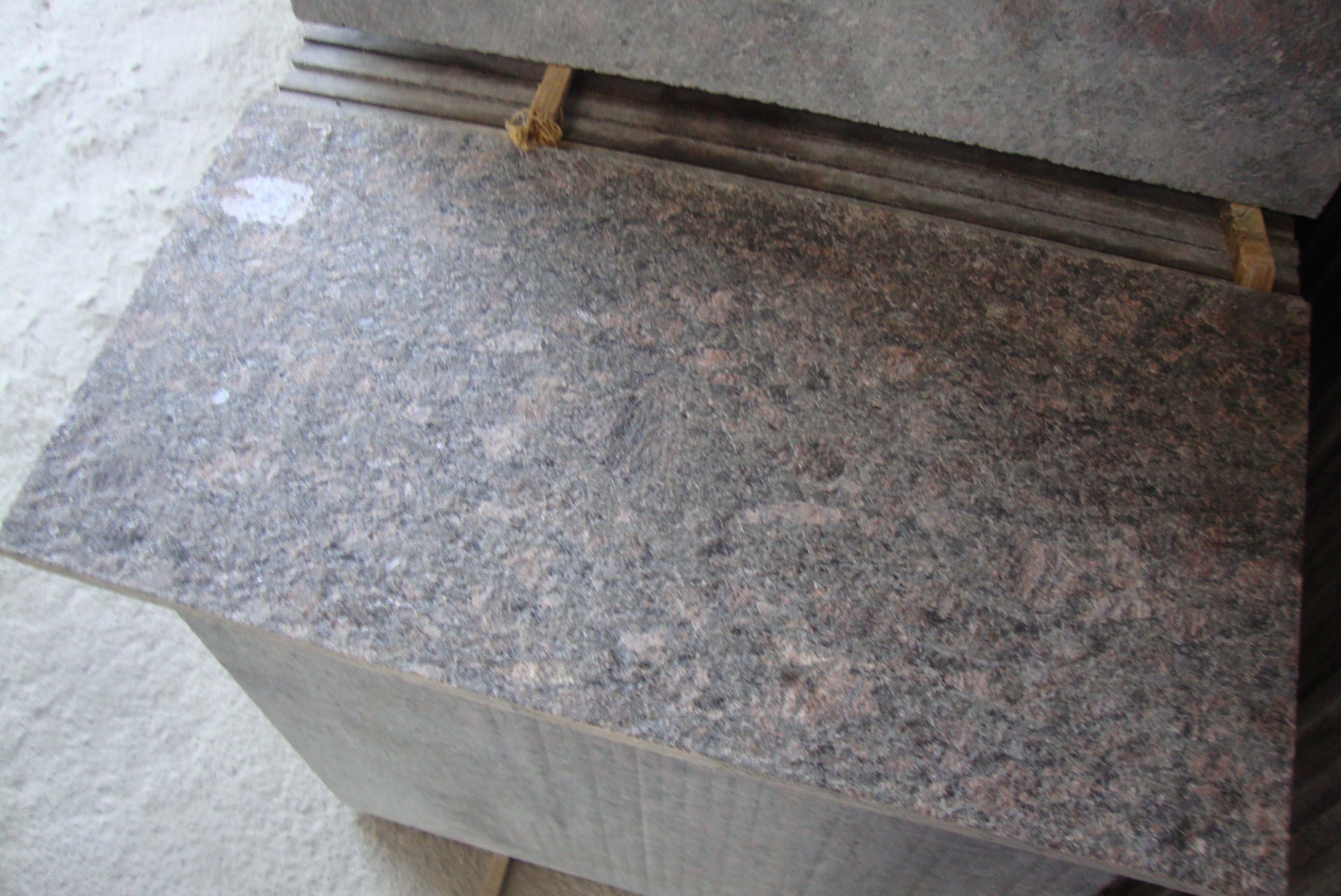 Tan brown granite tile in flamed finish
