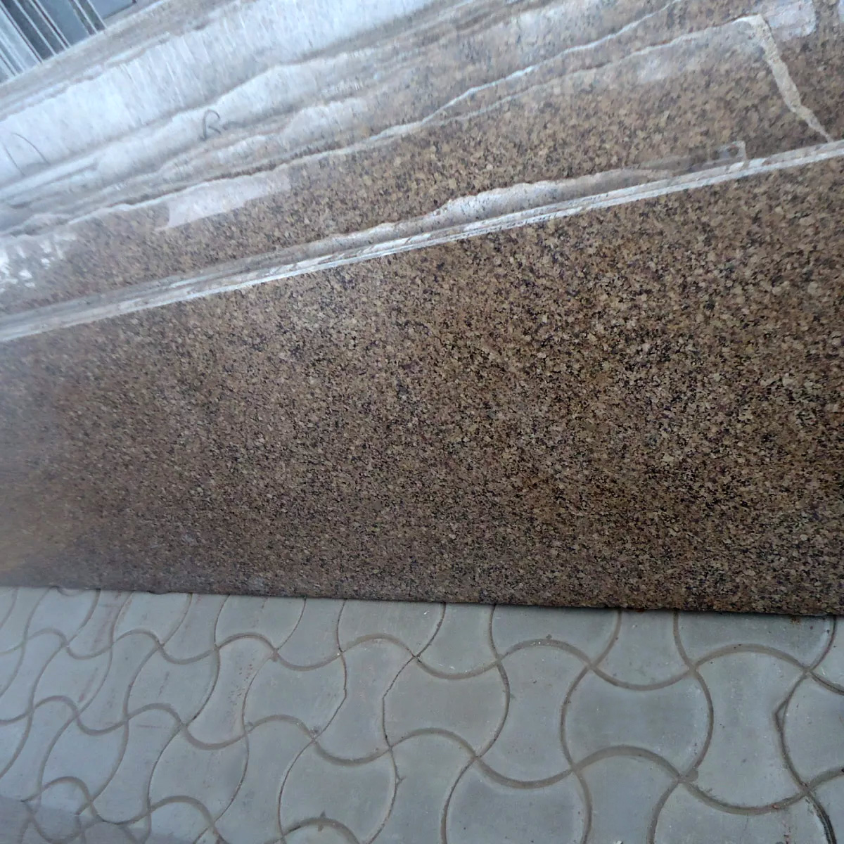 Merry gold granite cutterslab